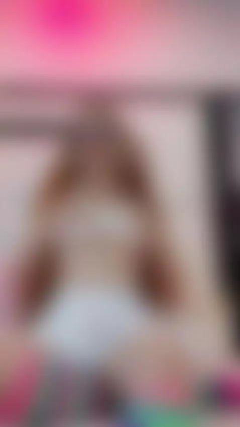 I just put oil all over my body imagine me shining while I p... by seranawild1