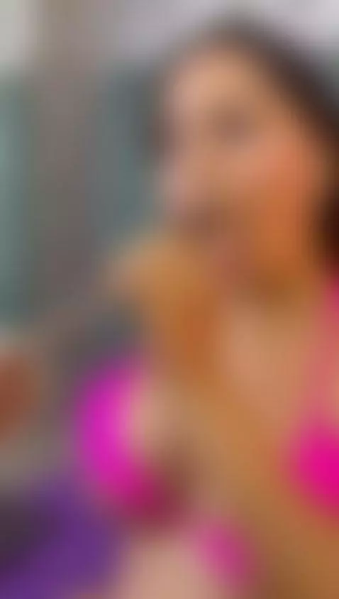 I want to feel your cock deep inside my throat by victoriiaqueen