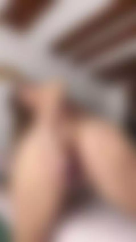 I need a man who loves to eat pussy for breakfast by dibunny