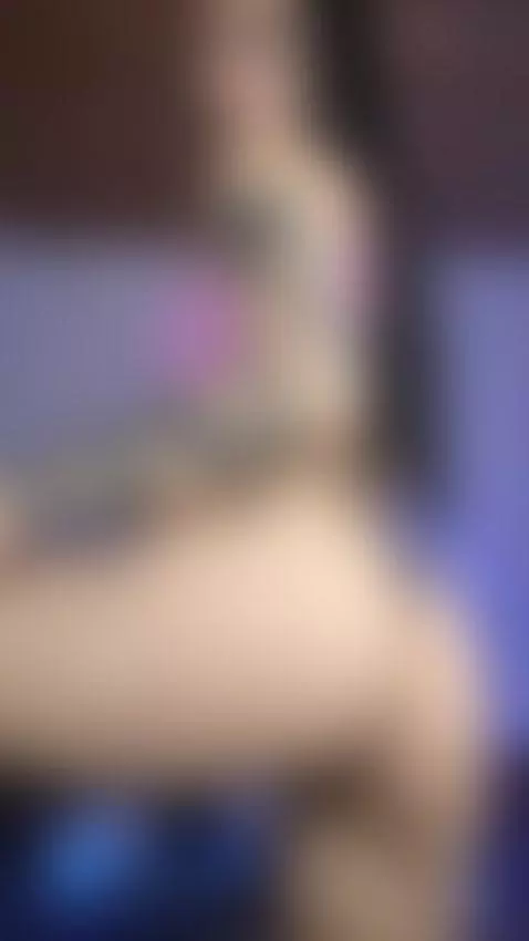 goth twerking? by emydarkdoll666