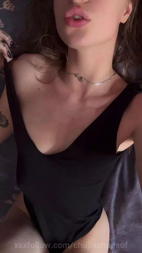 Hanging out with my cat 🐱
https://onlyfans.com/chupa_chups18... by chupachupsof