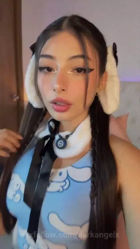 👀 I am even more mischievous 👀 Detrás de cámara soy aún más ... by darkangelx