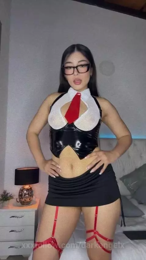https://stripchat.com/dark_angelx_/follow-me online by darkangelx