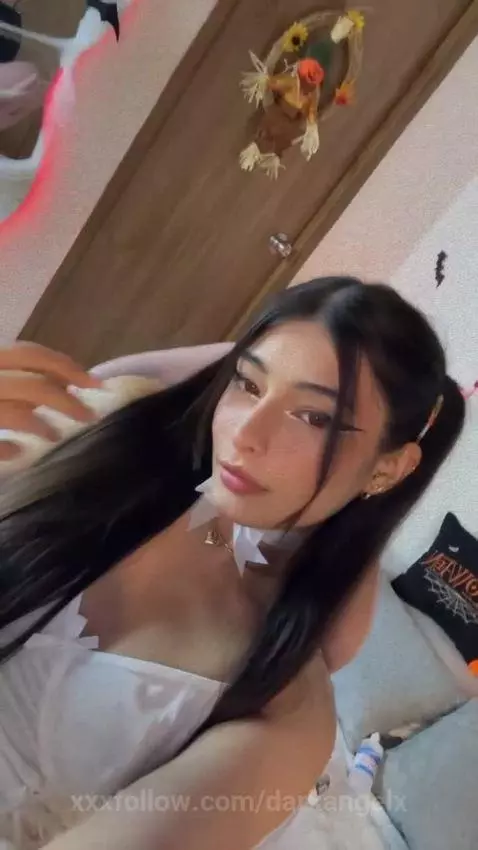 Come see me! I have a new costume! I hope you enjoy: 3 🕸🦇 I ... by darkangelx