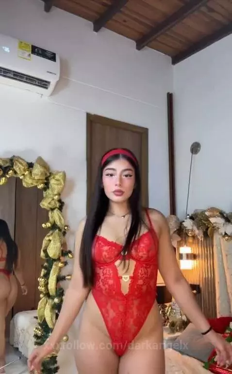 let's play for a little while 💦💦https://es.chaturbate.com/b/... by darkangelx