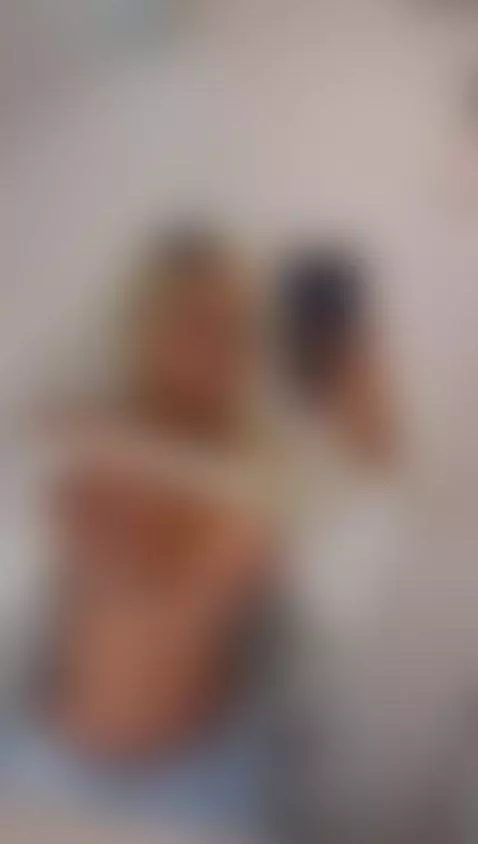 She found the cleanest mirror to show her dirtiest side 😈 Wa... by casa-salsa