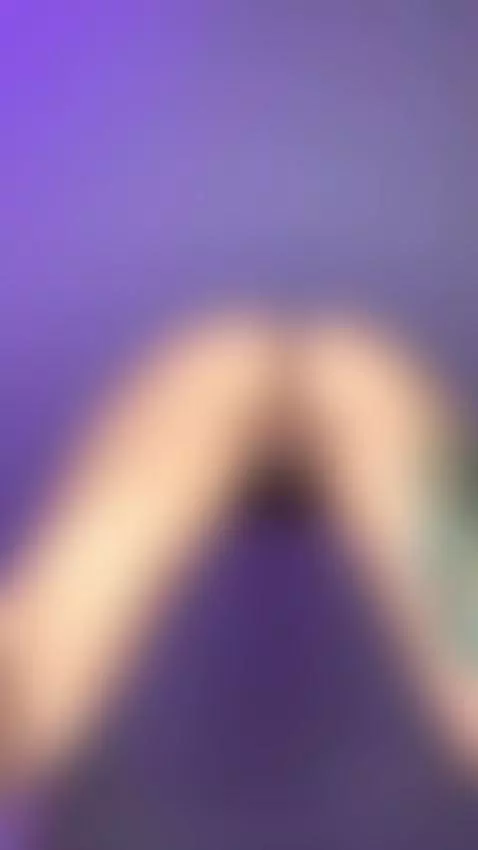 Accepting applications to sit on your face 😋 Watch her live ... by casa-salsa