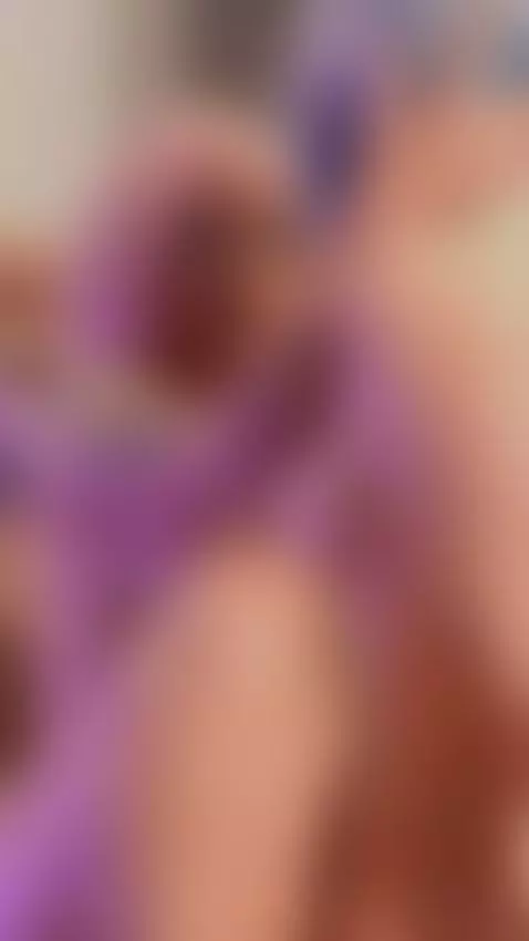 Pink-haired girl with glasses and tattoos gets horny
 Watch ... by casa-salsa