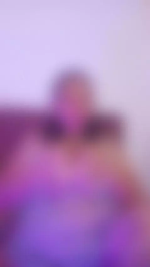 I'm craving... a good connection. Follow me by valeriamontex