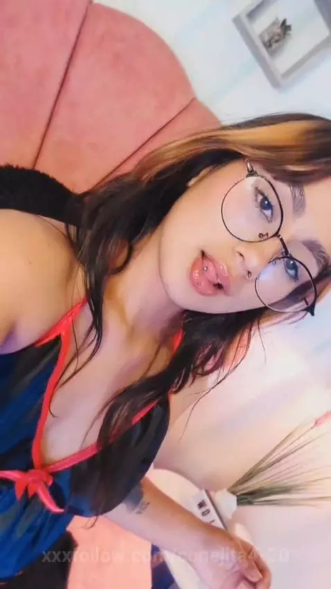 If you enter a library and see me at the reception ... what ... by conejita4-20