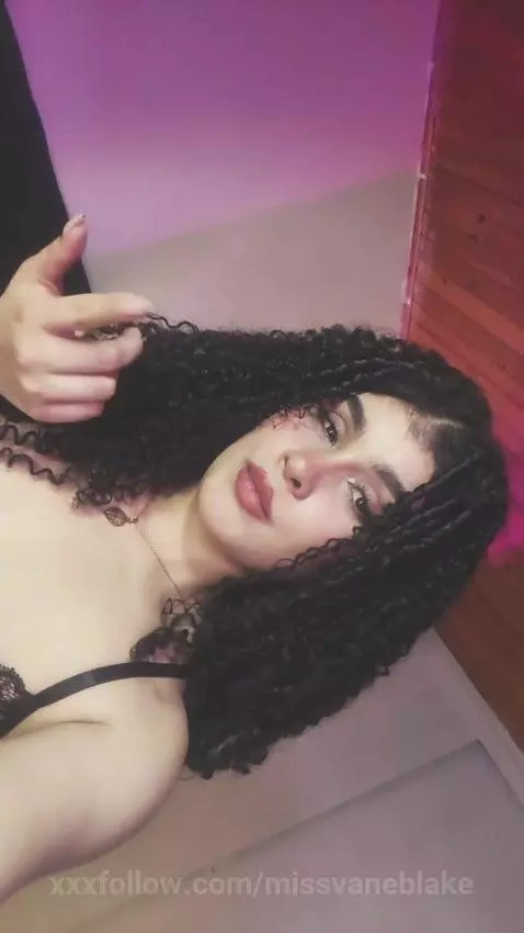 🍑 Cuerpo que enloquece
This booty doesn’t lie… and it loves ... by missvaneblake