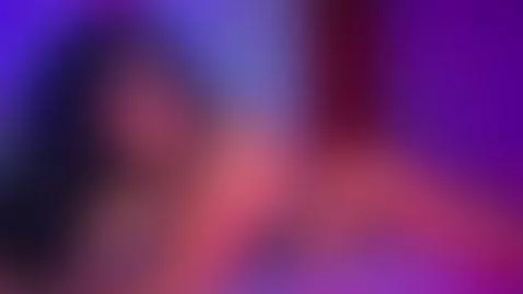 Skin like silk, lips like sin 💋🖤

Online link in my bio! by missvaneblake