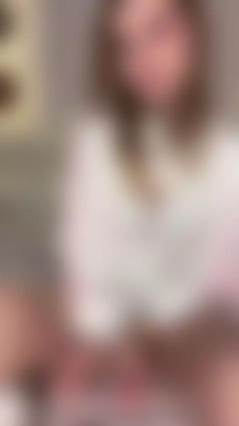 I need to be pinned down and fucked senseless until I’m shak... by liliybunnygirl