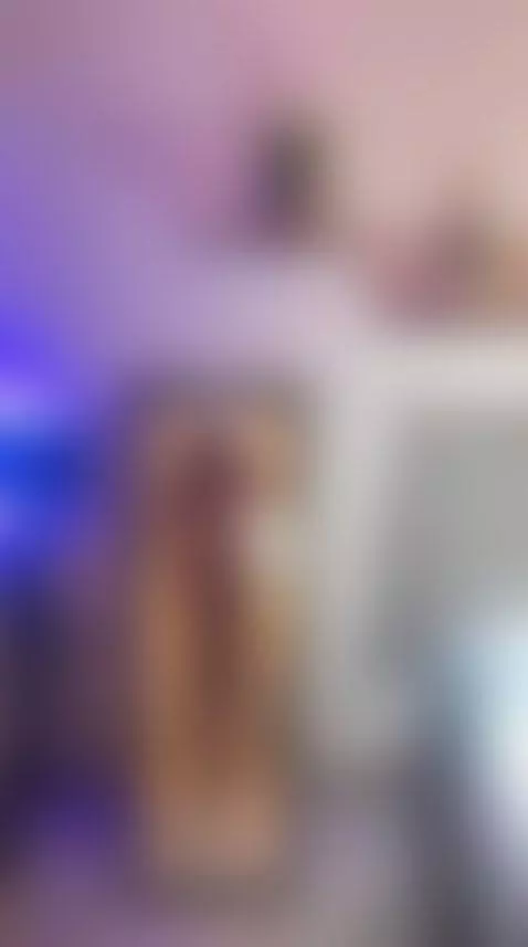 Ready for this room to burn? I can't wait any longer 😈. by lizmonserrat1