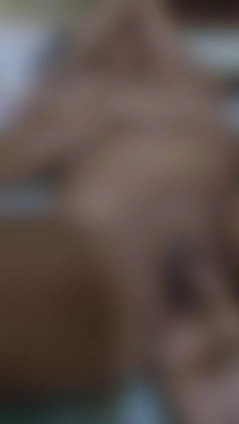 Fingering shaved pussy by soumisimply