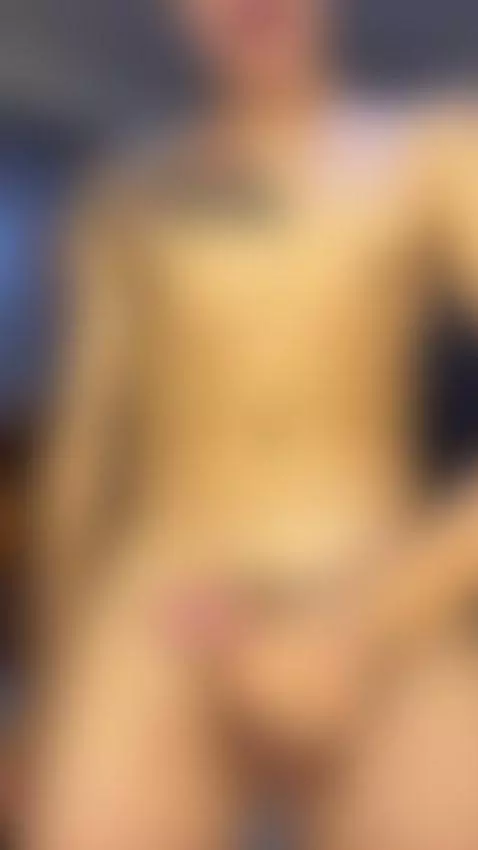 llego halloween y esta super duro y caliente by alexandercollman