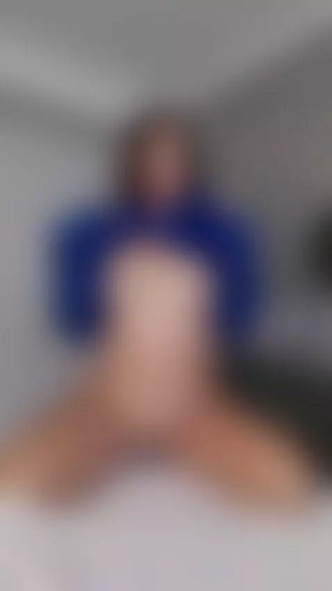 Just you and me alone in my room, think about it 😏 by julietasweett