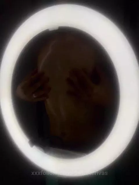 My body in the dark by dannierrivas