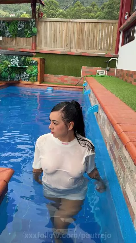 Do you want to swim with me? 💦🍒😮‍💨 I'll be waiting for you o... by pautrejo