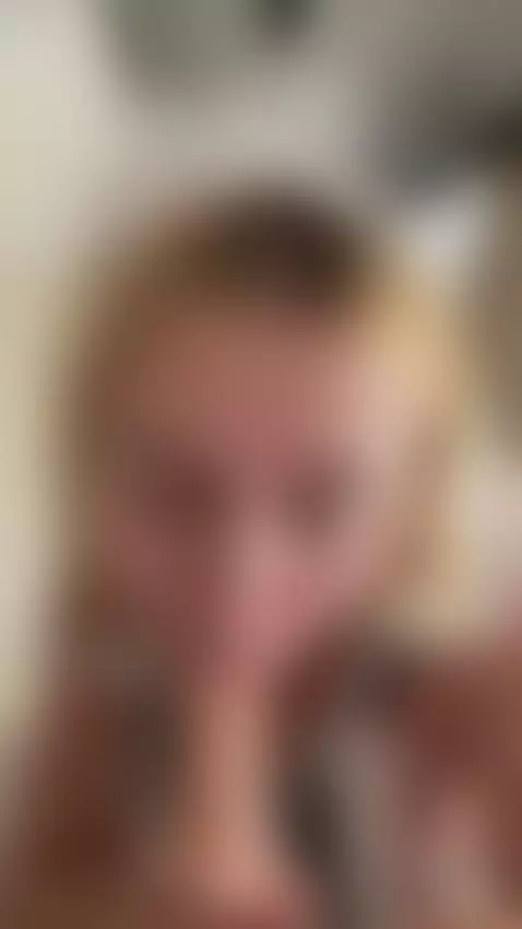 You’re still looking, aren’t you? by avroralady