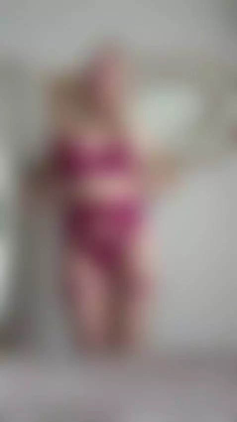 Let’s chat, my OF is free by avroralady