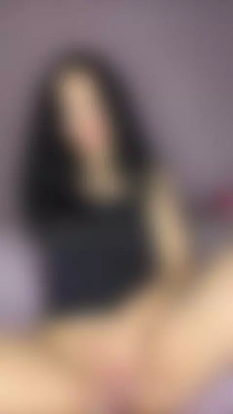 Fuck me on the floor like an animal in heat by sophietye