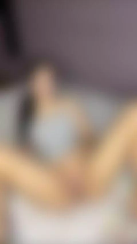 I need to be pinned down and fucked senseless until I’m shak... by sophietye