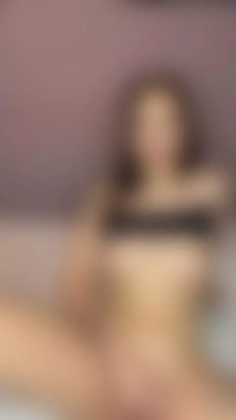 naughty round ass moaning horny wet naked  Full on OF by sophietye