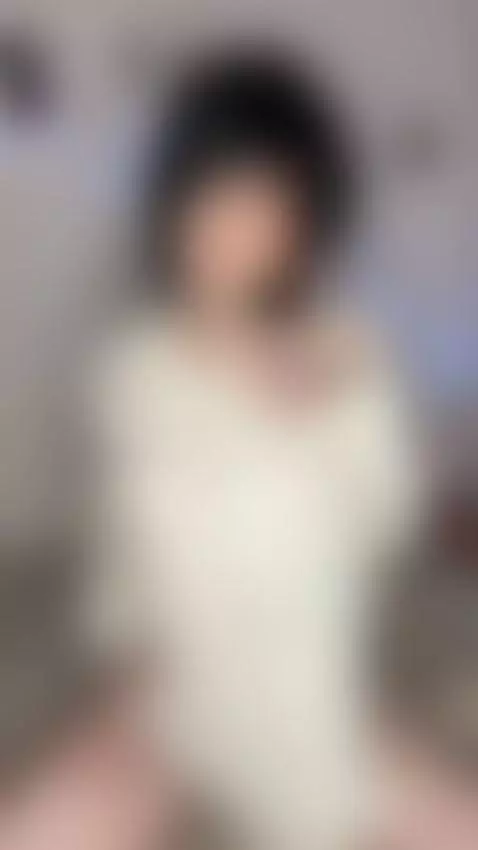 You’re still looking, aren’t you? by avemylissaa