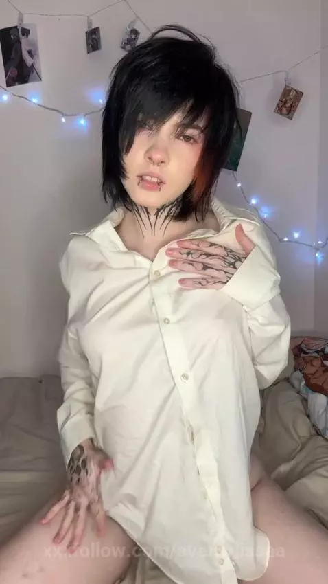 You’re still looking, aren’t you? by avemylissaa