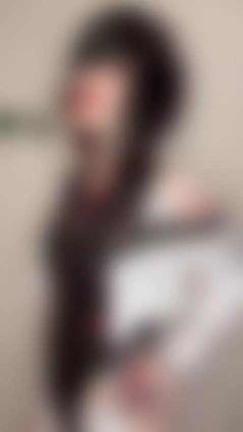 Stay here for a second longer by avemylissaa