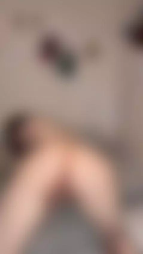 You’re still looking, aren’t you? by avemylissaa