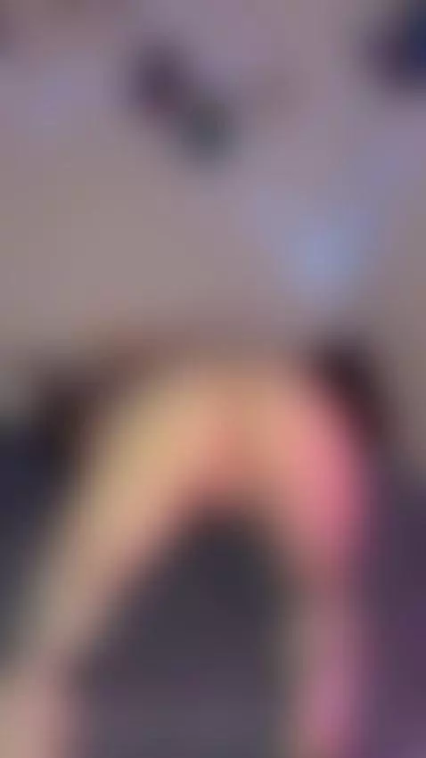 Flirting with the camera by avemylissaa