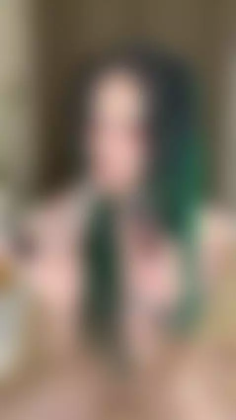 I like how you look at me by avemylissaa