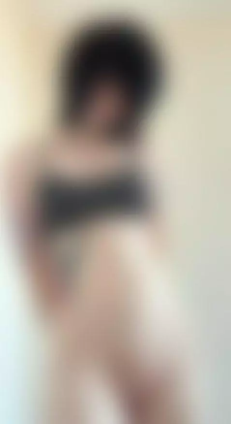 Let’s chat, my OF is free by avemylissaa