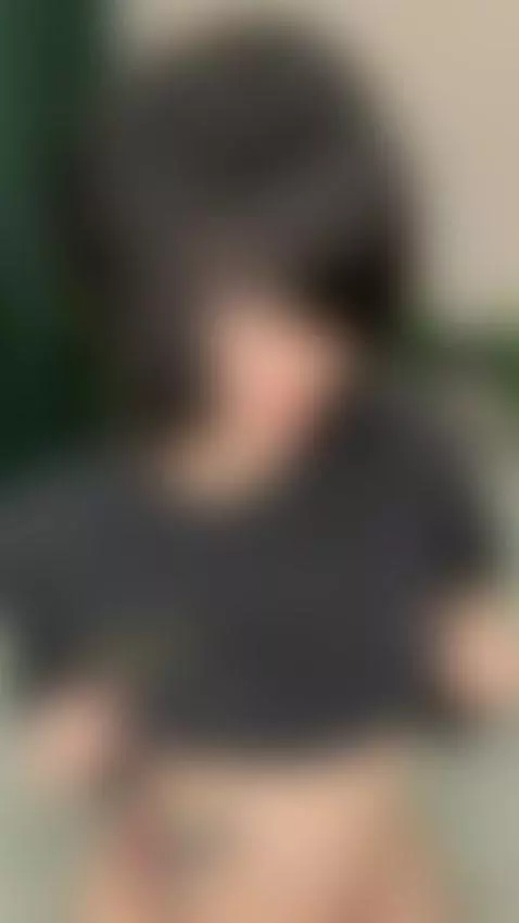 🔞 perfect ass petite teasing tight pussy 💦🍑 Link in OF by avemylissaa