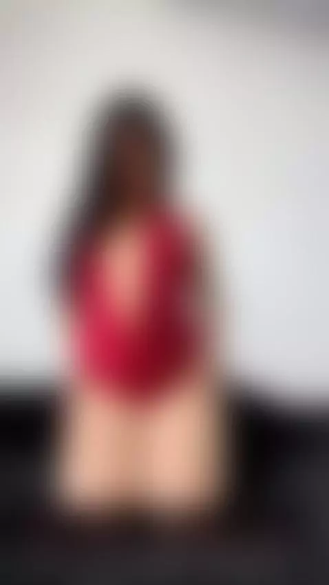 I’m live, feeling the fire... by saramistick