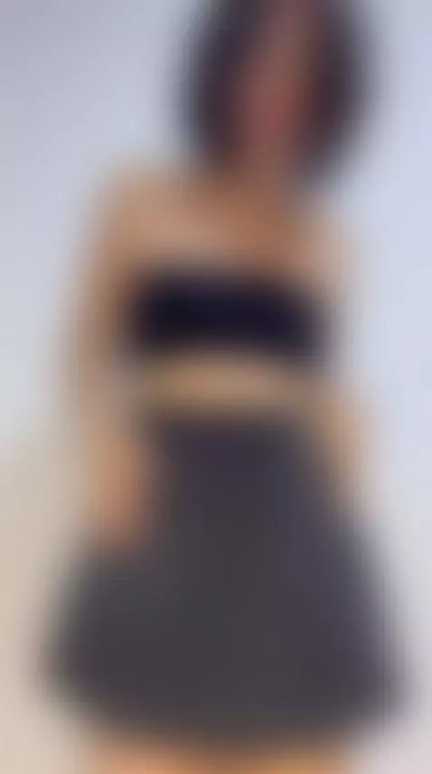 I’m live right now… come say hi 😘 by saramistick