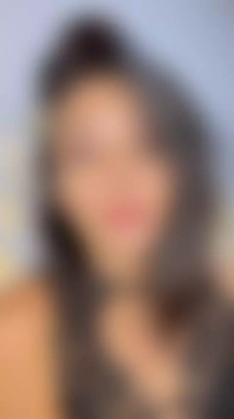 I’m live right now… come say hi 😘 by saramistick