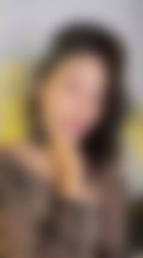 I’m live right now… come say hi 😘 by saramistick