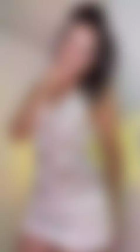 I’m live right now… come say hi 😘 by saramistick