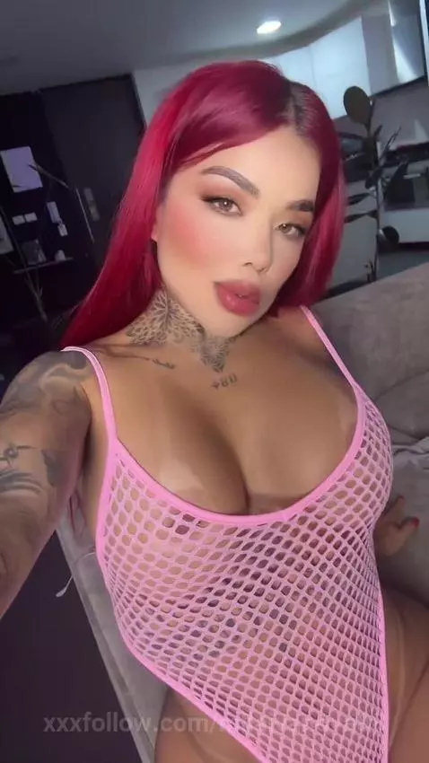 Peliroja caliente by milaivanova88