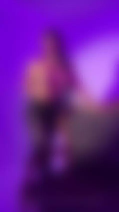 Preparing very hot photos 🍒 by marianagiiil1