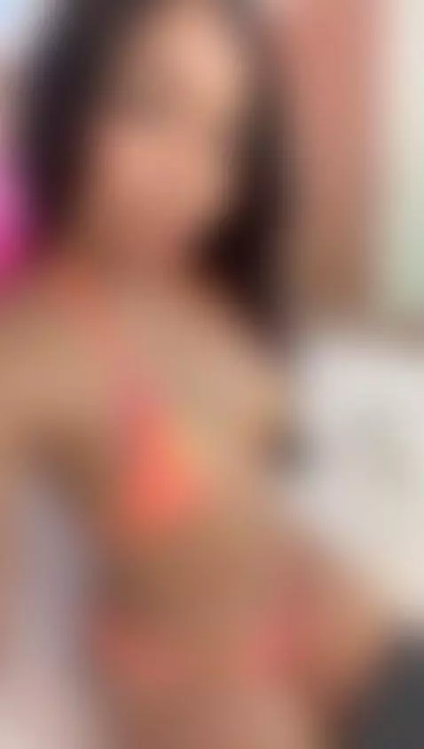 I'm waiting for you🍑 by charlottmoreu