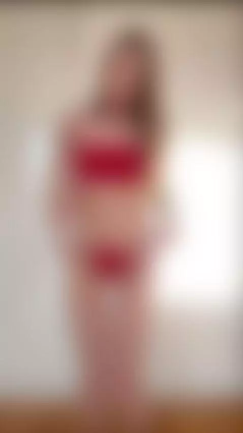 A style that grabs attention! 💖 All info in the bio. by fitandannika