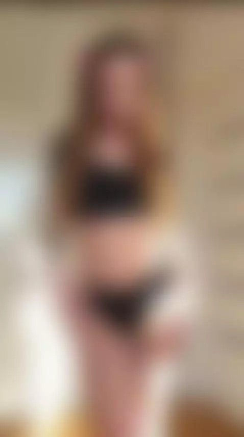 Meet a vibrant and adorable girl who energizes with positivi... by fitandannika