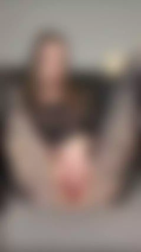 A very sexy girl wants to see you on her Onlyfans! 😍 by fitandannika