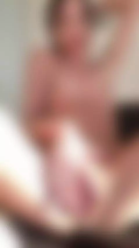 Is my huge meaty pussy pretty or gross??? by fitandannika