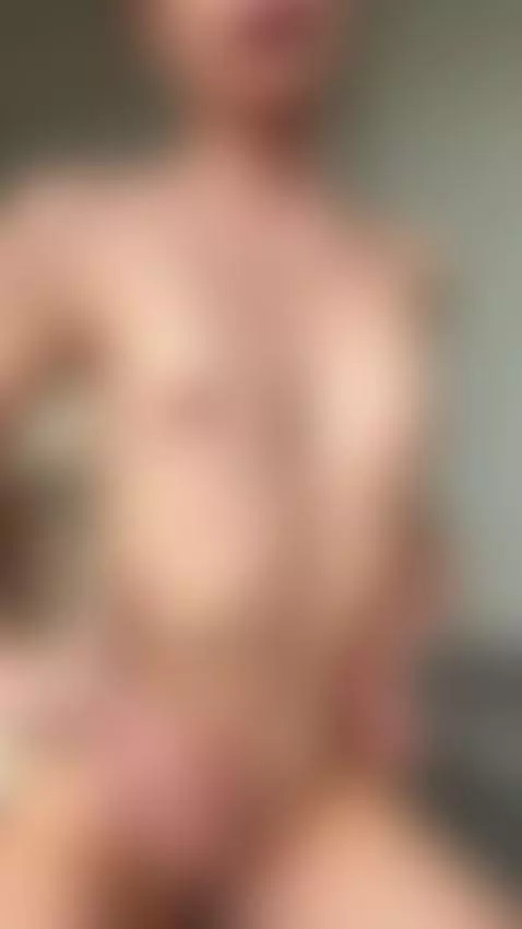 I just want to make you happy with my natural titties by fitandannika