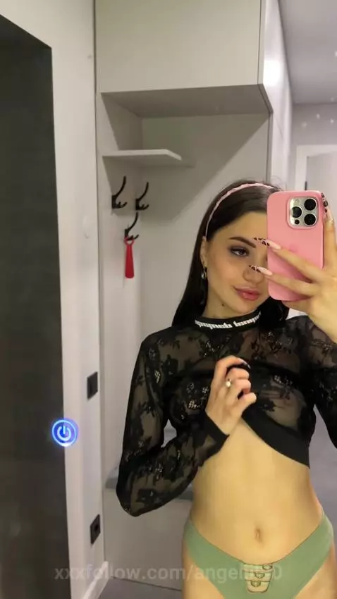 Curves that look even better from behind. 🍑 Join my OF to se... by angellil90